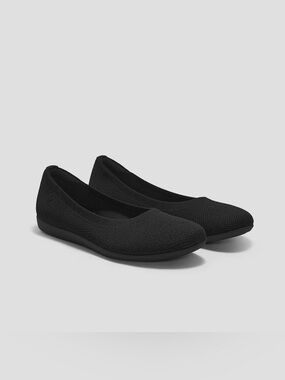 Vivaia Clair Walker Water Repellent Flats size us8/eu39
